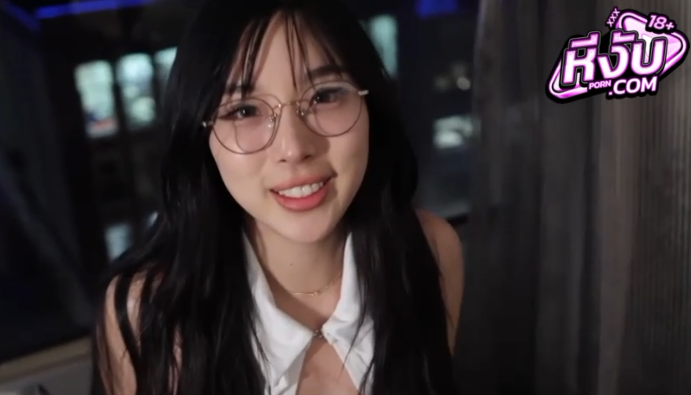 คลิปหลุด สาวจีนมาทำงานเป็นเลขาวันแรกก็โดนเจ้านายล่อหีเสียวคาโซฟาเลยเดียวอัพเงินเดือนไห้ไม่ต้องห่วงมีของโชว์ออกมาเลยเอาเด็ดๆเสียวๆ